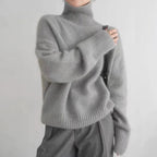 Isabelle - Women's Oversized Turtleneck Knit Sweater