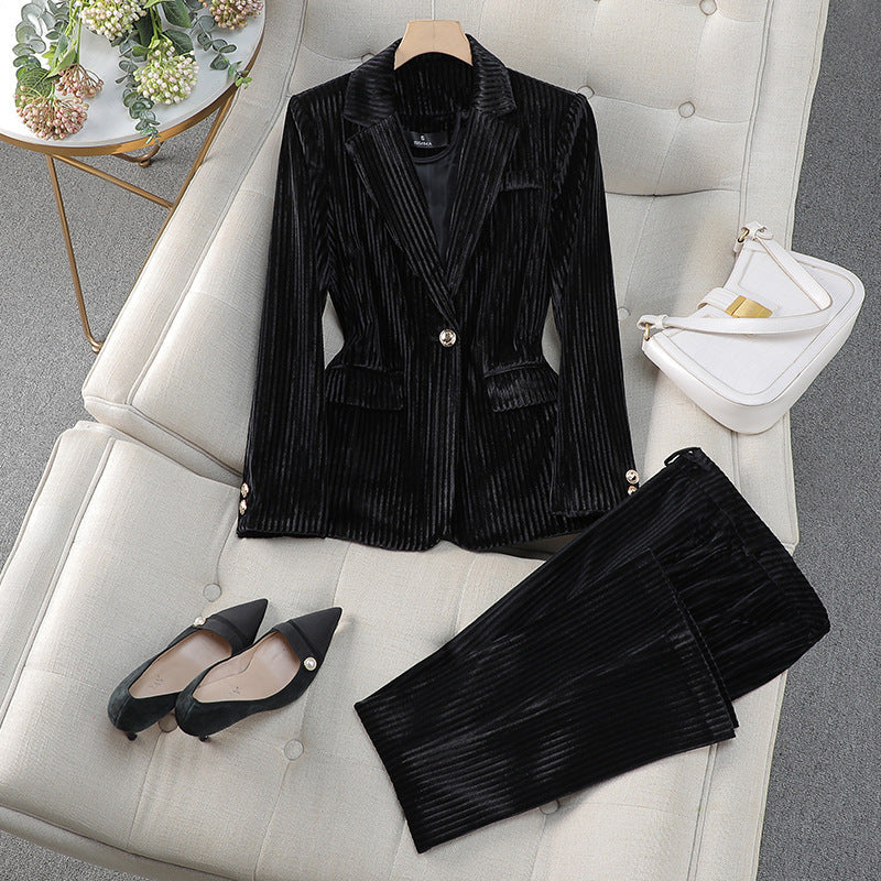 Cordelia - Women's Pleated Velvet Blazer and Tapered Pant Set