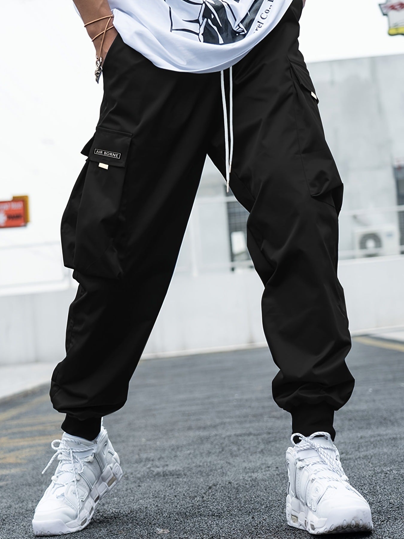Dorian - Men's Cargo Joggers with Tapered Cuffs and Multi-Pocket Design