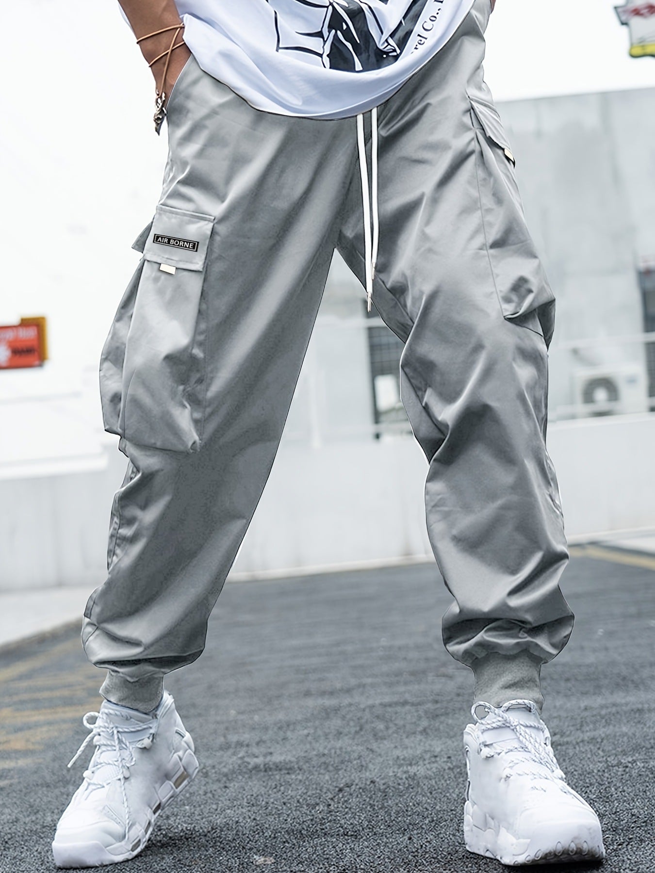 Dorian - Men's Cargo Joggers with Tapered Cuffs and Multi-Pocket Design