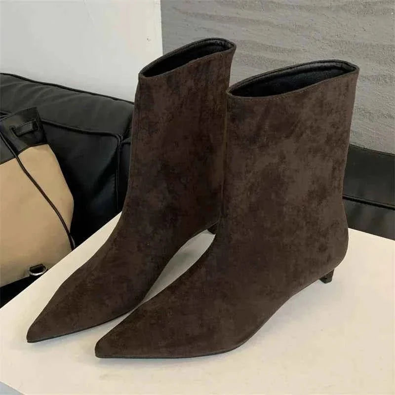 Elsie - Women's Pointed-Toe Ankle Boots