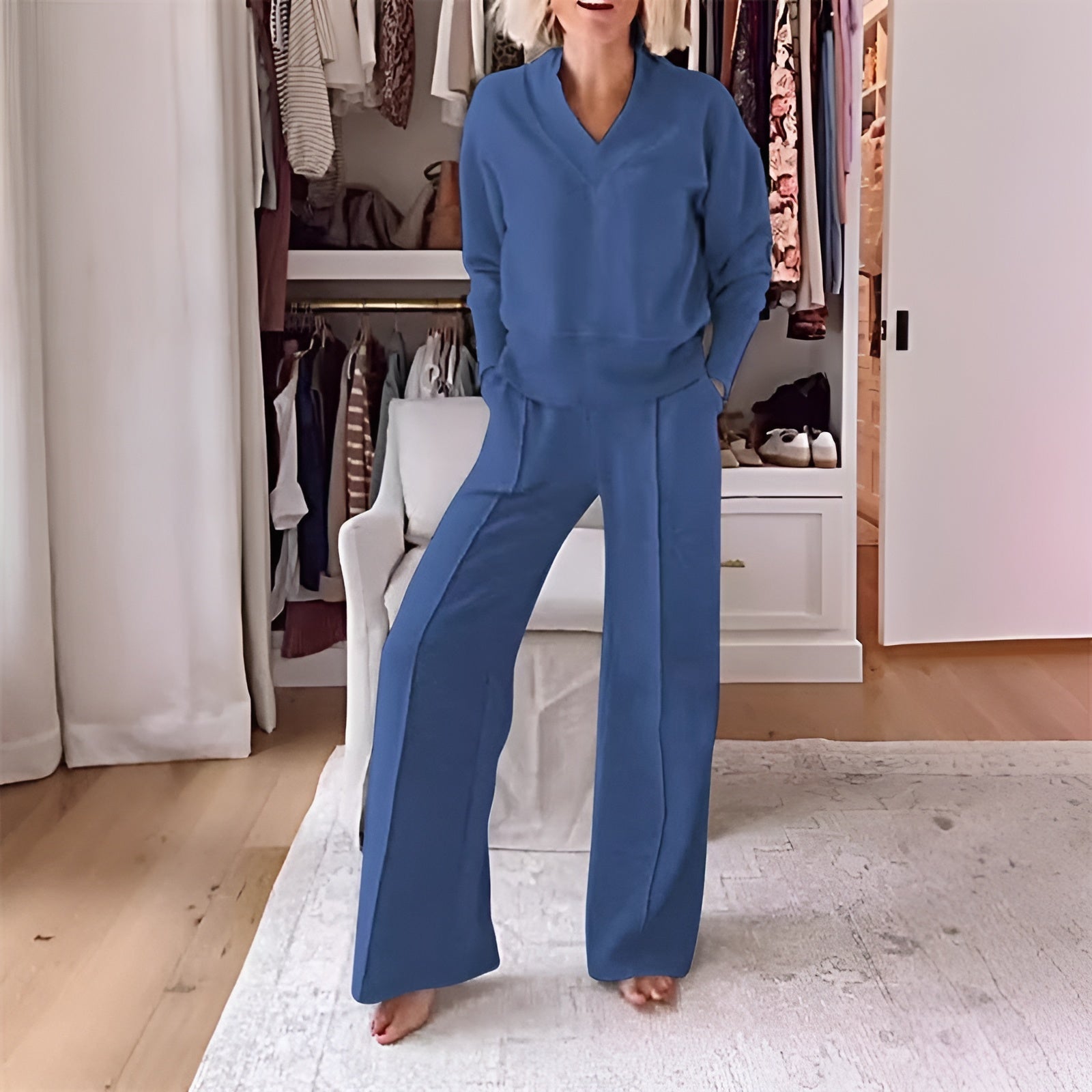 Giselle - Women's V-Neck Pullover Tracksuit with Relaxed Wide-Leg Pants