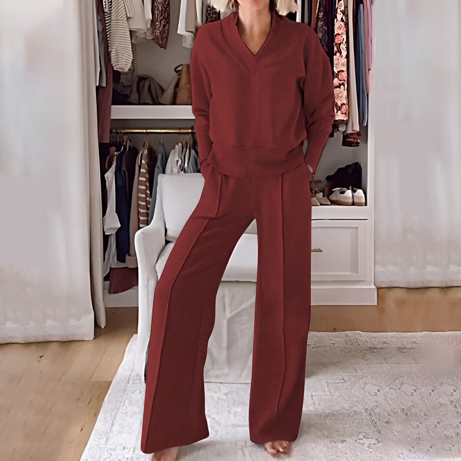 Giselle - Women's V-Neck Pullover Tracksuit with Relaxed Wide-Leg Pants